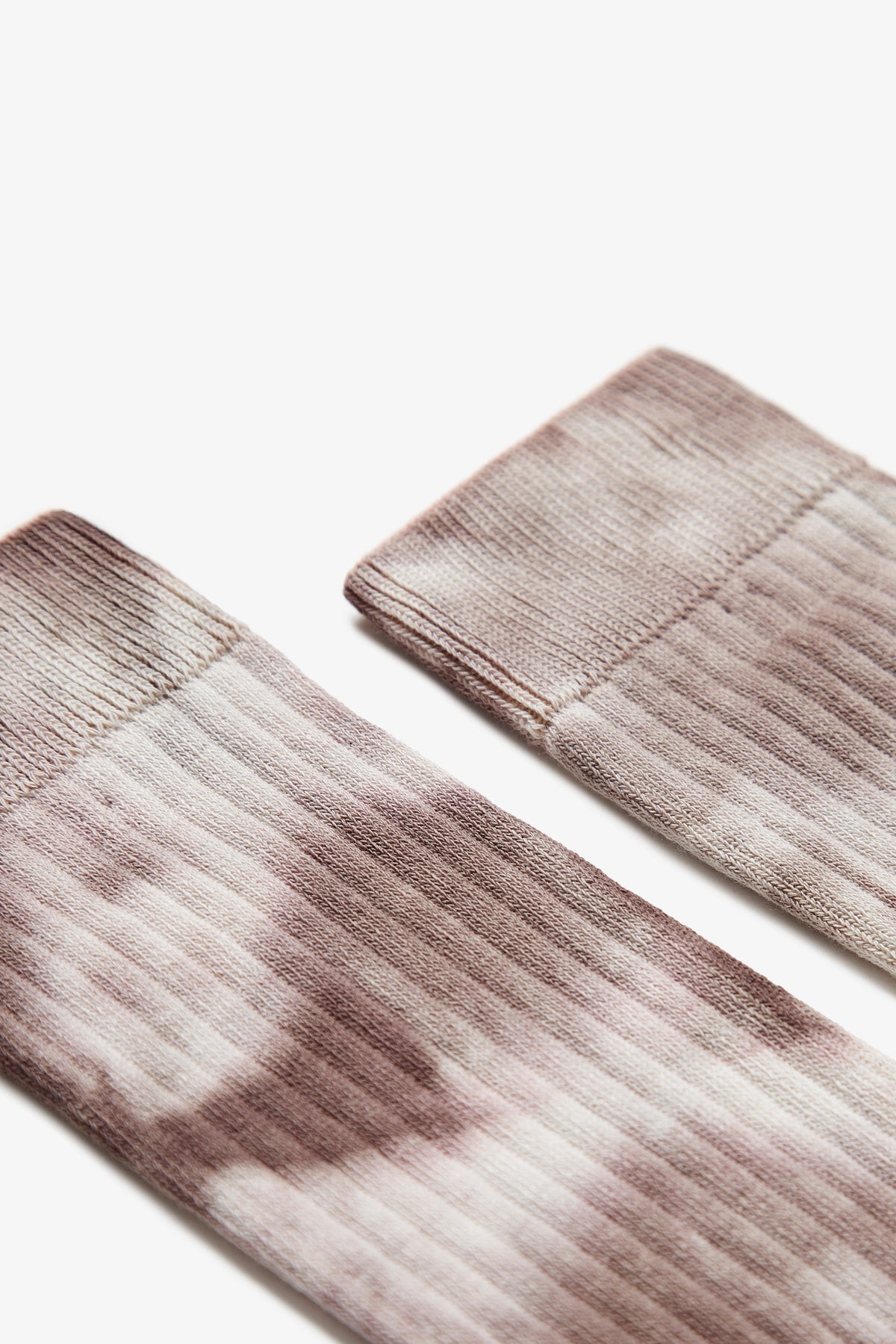 TIE DYE GRAPE SOCKS