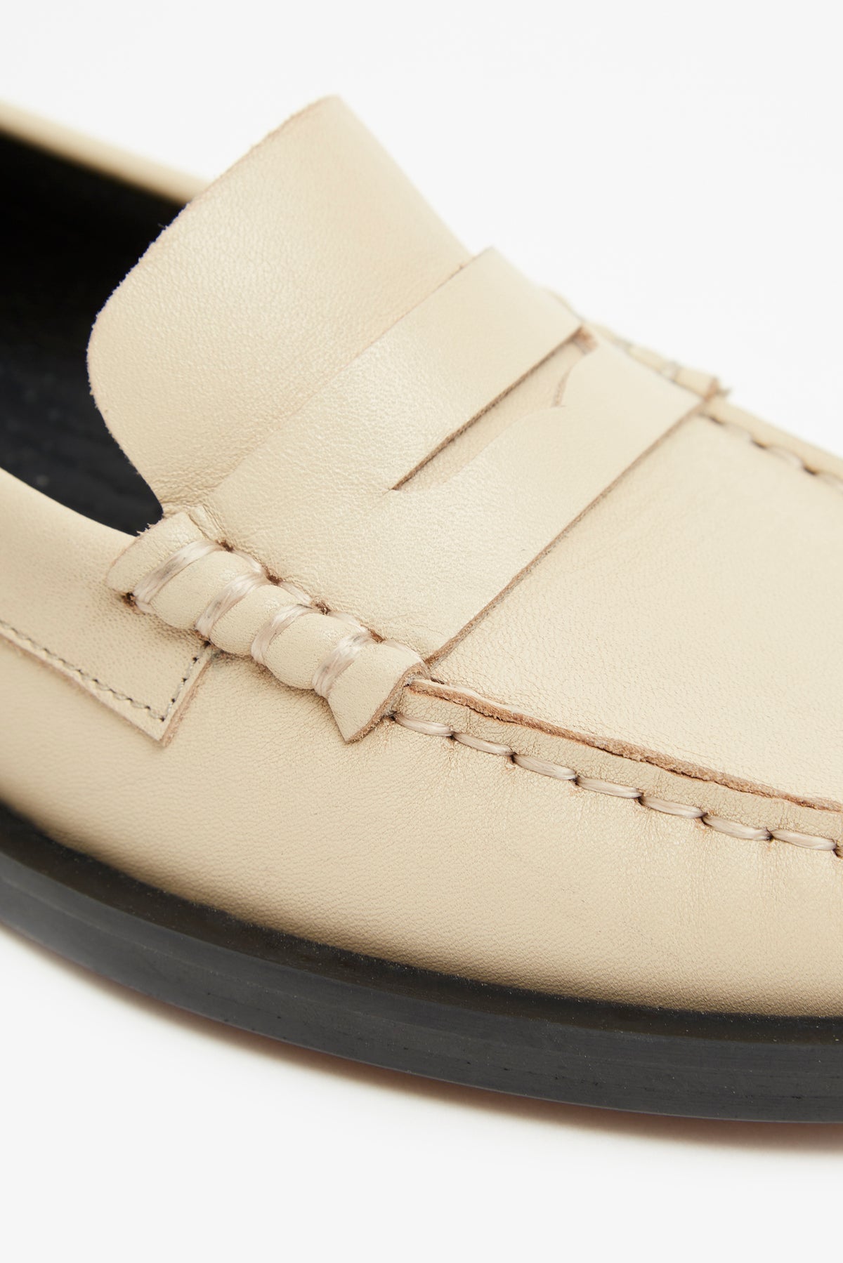 VEGA LEATHER BUTTER