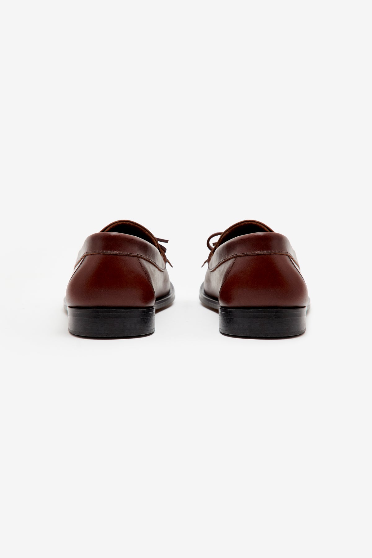 VEGA BOW LEATHER ROAST