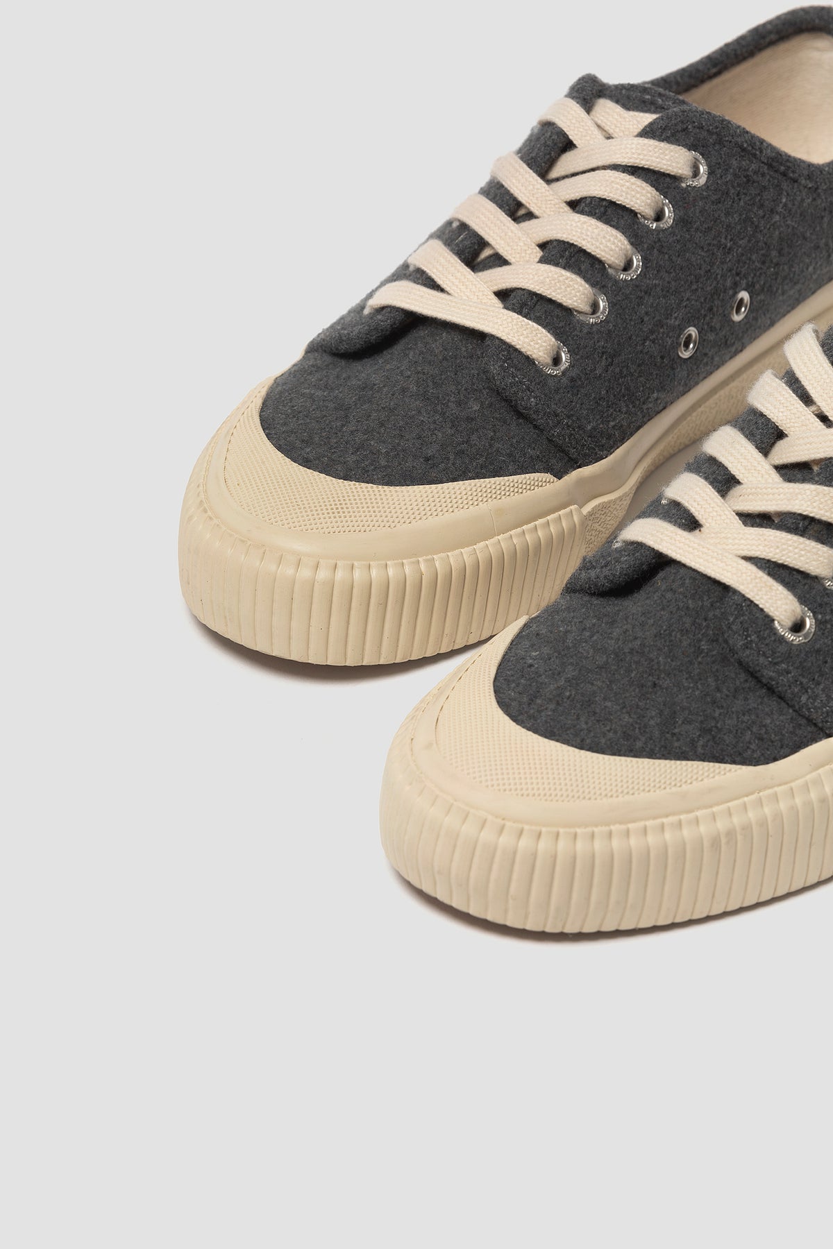 KIRAN GREY FELT WOOL
